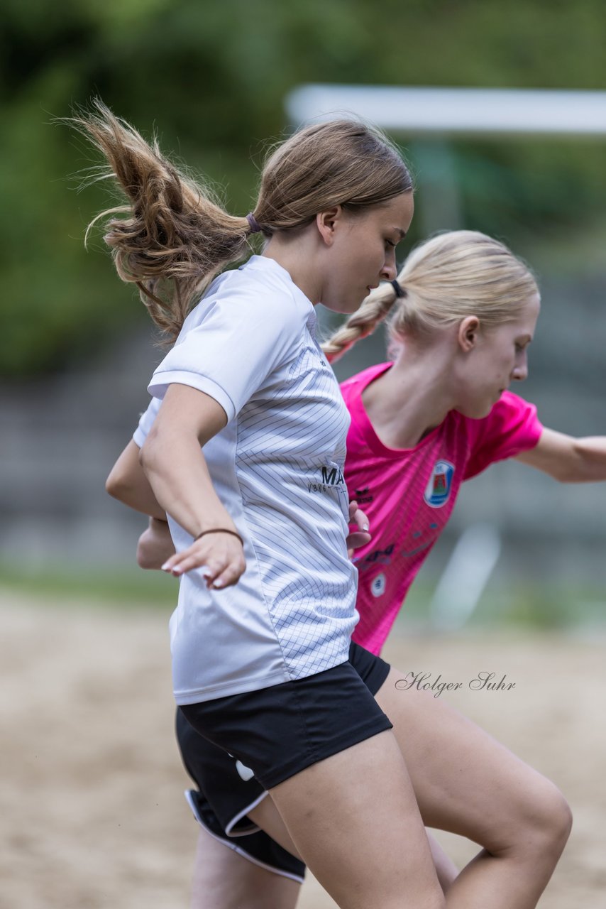 Bild 94 - wBJ/wCJ Beachsoccer Cup